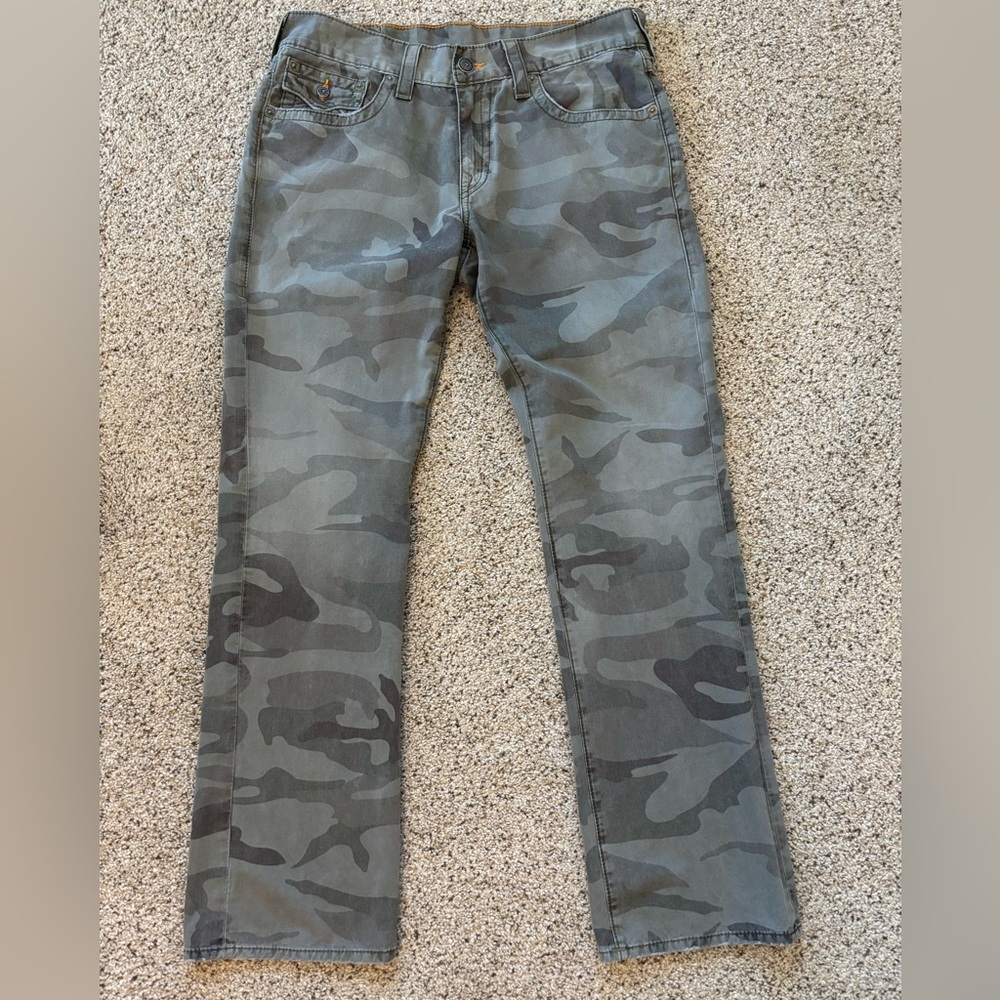 True Religion Ricky camouflage jeans. Very Good Condition! Grey/Green. 34” x 34”